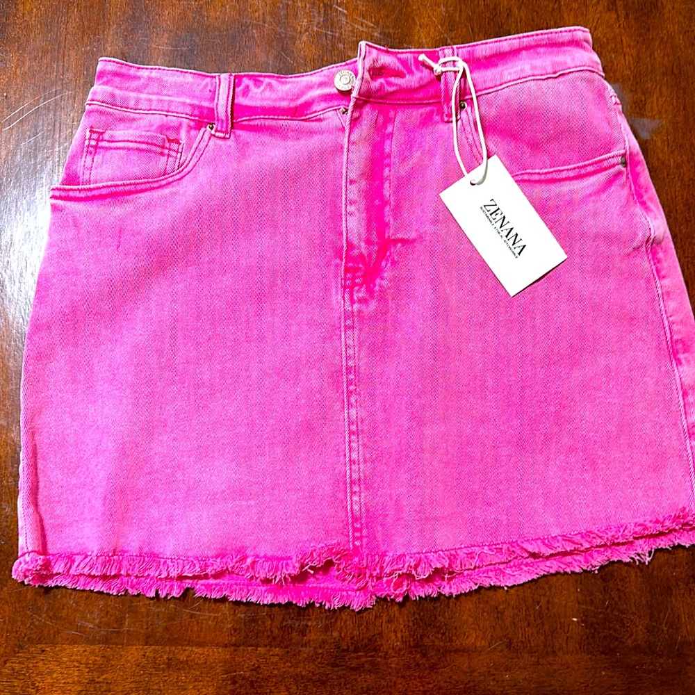 Women’s Zenana skirt